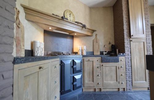 Alphen House | Group Stay with Private Pool and Sauna, cleaning included