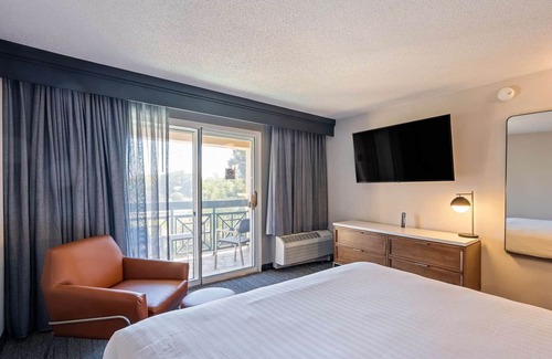 San Ramon Hotel | Group Vacay! 4 Pet-friendly Units, with Free Parki