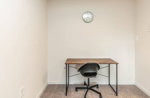 St. Andrews Apartment | Grove 2216 · Cozy 1 Bdrm 2 Beds Columbia Apt