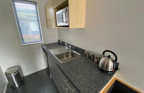 Blenheim Cabin | Grove Park Motor Lodge