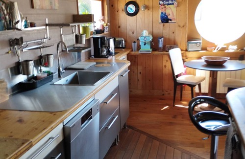 Gruissan Plage Ski Chalet | Gruissan plage, 100 m from the beach, sea view 4 people, atypical chalet!