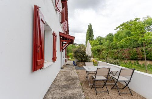 Guiche Apartment | Gte Elaïa Class 3 Au Coeur Du Pays