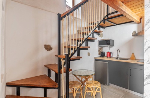 Tabayesco Apartment | 'Guatiza' Vacation Apartment with Shared Pool, Shared Terrace and Wi-Fi