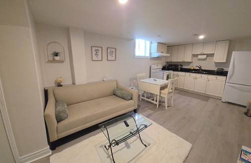Pickering Apartment | Guest Basement Suite w/separate entrance in a quiet Pickering residential area.