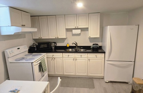 Pickering Apartment | Guest Basement Suite w/separate entrance in a quiet Pickering residential area.