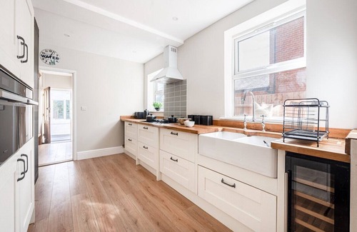 Ipswich House | Guest Homes | Sherrington Road Abode