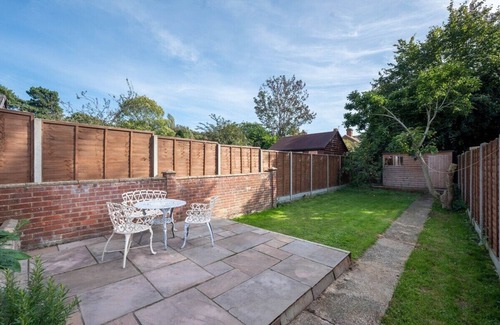Ipswich House | Guest Homes | Sherrington Road Abode