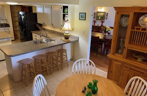 Lady Lake House | Guest House for Small Events or Vacation on Lake Griffin near The Villages FL