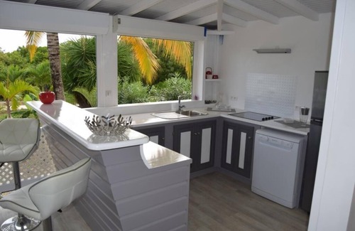 Les Terres Basses House | Guest-House In A Palmgrove For A Couple. Space, Privacy And Silence