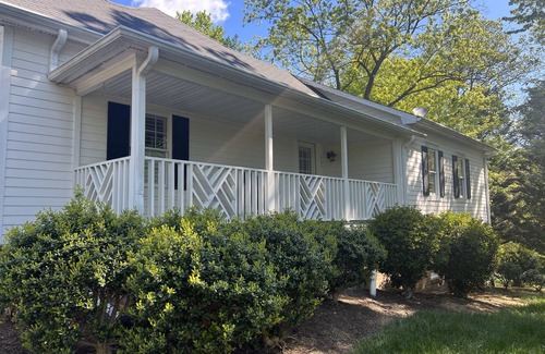 Jamestown House | Guest House In Jamestown, central to High Point and Greensboro