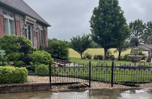 Turners House | Guest House on 30 acres