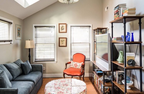 Locust Grove Apartment | Guest House on Locust | 1 Bedroom, 1 sleeper sofa, 1 Bath