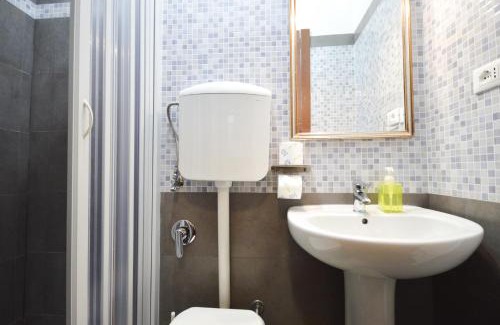 Rione XVIII Castro Pretorio House | Guest House Planet 29