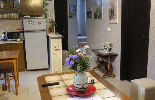 Telavi House | Guest House Poligloti