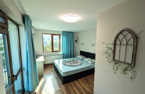 Primorsko House | Guest house Sineva