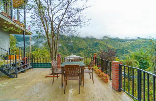 Khulo House | Guest House Sunrise