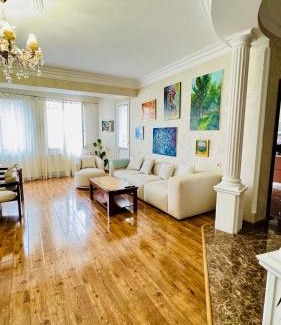 Saburtalo House | Guest house Sunshine355