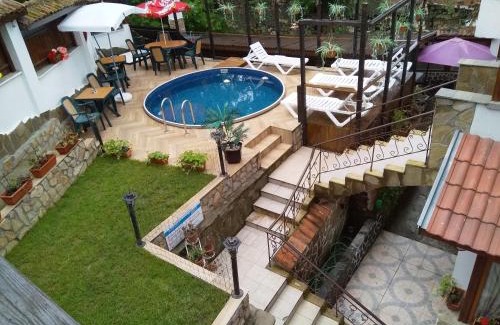 Tryavna House | Guest House Unika