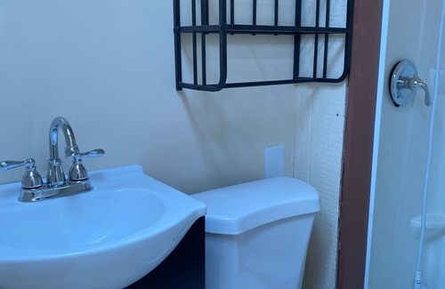 Monrovia House | Guest House