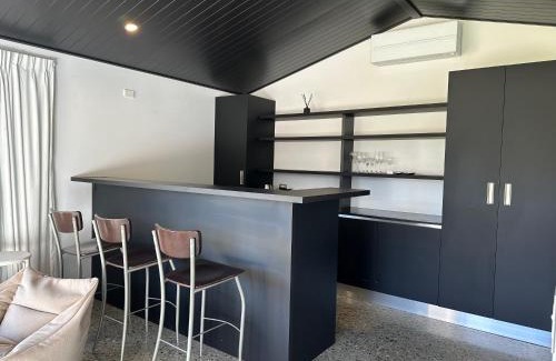 Speargrass Flat House | Guest House with a Stunning View