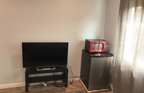 North Central House | Guest Place in Pasadena w/Private Entrance