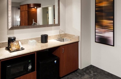 Ludlam Apartment | Guest Room Near Dolphin Mall MIA