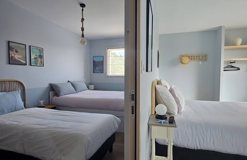 Pornic Bed & Breakfast | Guest Rooms 'Bains de Mer' with Shared Garden, Balcony and Wi-Fi