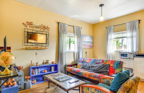 Aloha Apartment | Guest Suite in Portland Area with Shared Patio