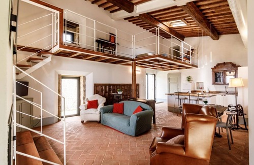 Monteriggioni Apartment | GuestHost - Casa di Guido - Country Chic with View