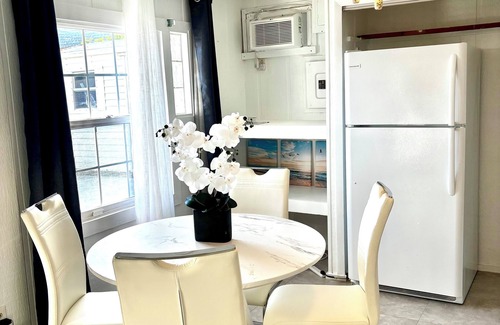Fort Pierce House | Guesthouse by the Beach