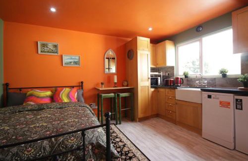 Errill House | Guesthouse - Georgias Gate