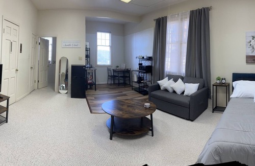 Little Rock Apartment | Guesthouse in the ❤️ west LR