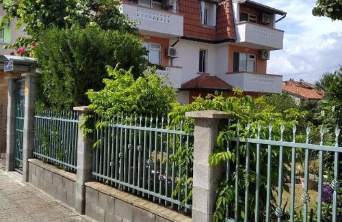 Lozenets House | Guesthouse Kolevi