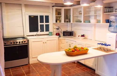 El Cuyo House | Guesthouse & Yoga Studio beachfront home: El Cuyo