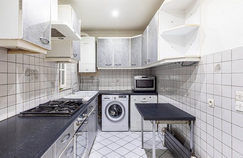 Hopital Saint-Louis Apartment | GuestReady - Bright Retreat near Gare de l'Est