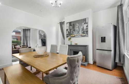 Levenshulme Apartment | GuestReady - Charming Home in Vibrant Levenshulme