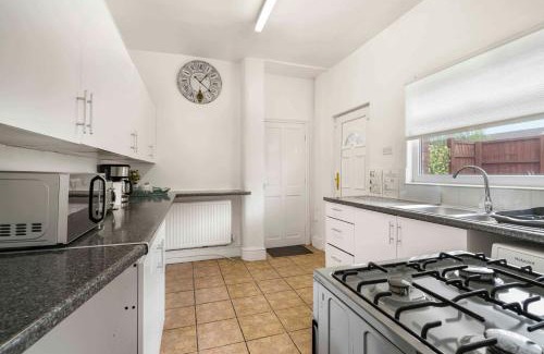 Levenshulme Apartment | GuestReady - Charming Home in Vibrant Levenshulme