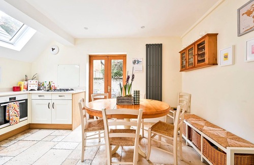 West Kensington House | GuestReady - Charming retreat in Hammersmith