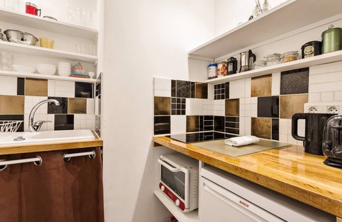 Quartier de la Porte-Saint-Denis Apartment | GuestReady - Comfort and Charm in Central Paris