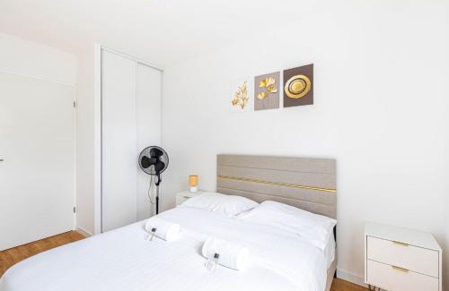Villejuif Apartment | GuestReady - Cosy comfort with balcony