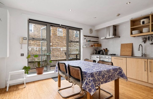 Dalston House | GuestReady - Friendly Central London Home
