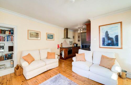 Old Town Apartment | GuestReady - Historic Edinburgh Old Town Apartment