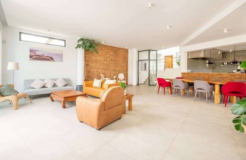 Barril de Cima Villa | GuestReady - Luxury Beach Villa with Private Pool