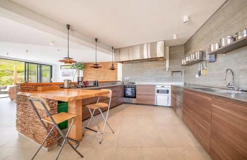 Barril de Cima Villa | GuestReady - Luxury Beach Villa with Private Pool