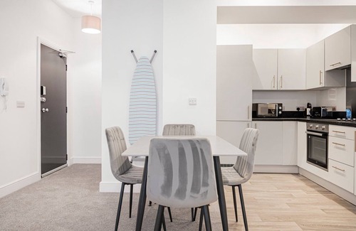 Liverpool City Centre Apartment | GuestReady – Modern comfort in Liverpool