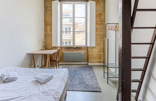 Saint Seurin - Fondaudege Apartment | GuestReady - Modern downtown gem