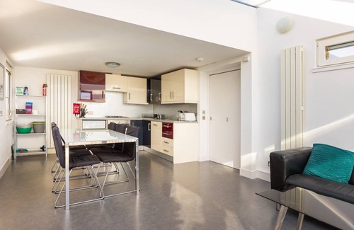 Craigmillar Apartment | GuestReady - Modern home near Edinburgh Castle