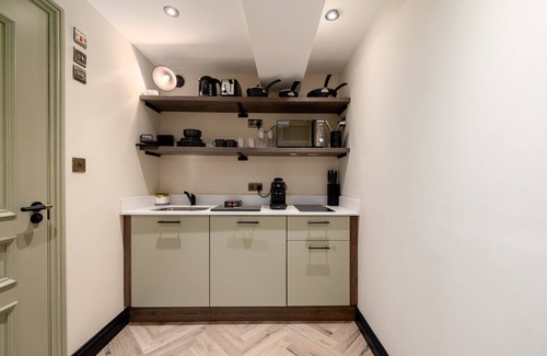 St. Pancras and Somers Town Apartment | GuestReady - Serene getaway in Euston