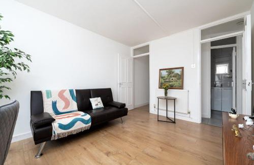 North Finchley Apartment | GuestReady - Serene retreat in North Finchley