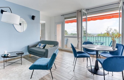 Saulaie - Claveliere Apartment | GuestReady - Serenity blue in Oullins